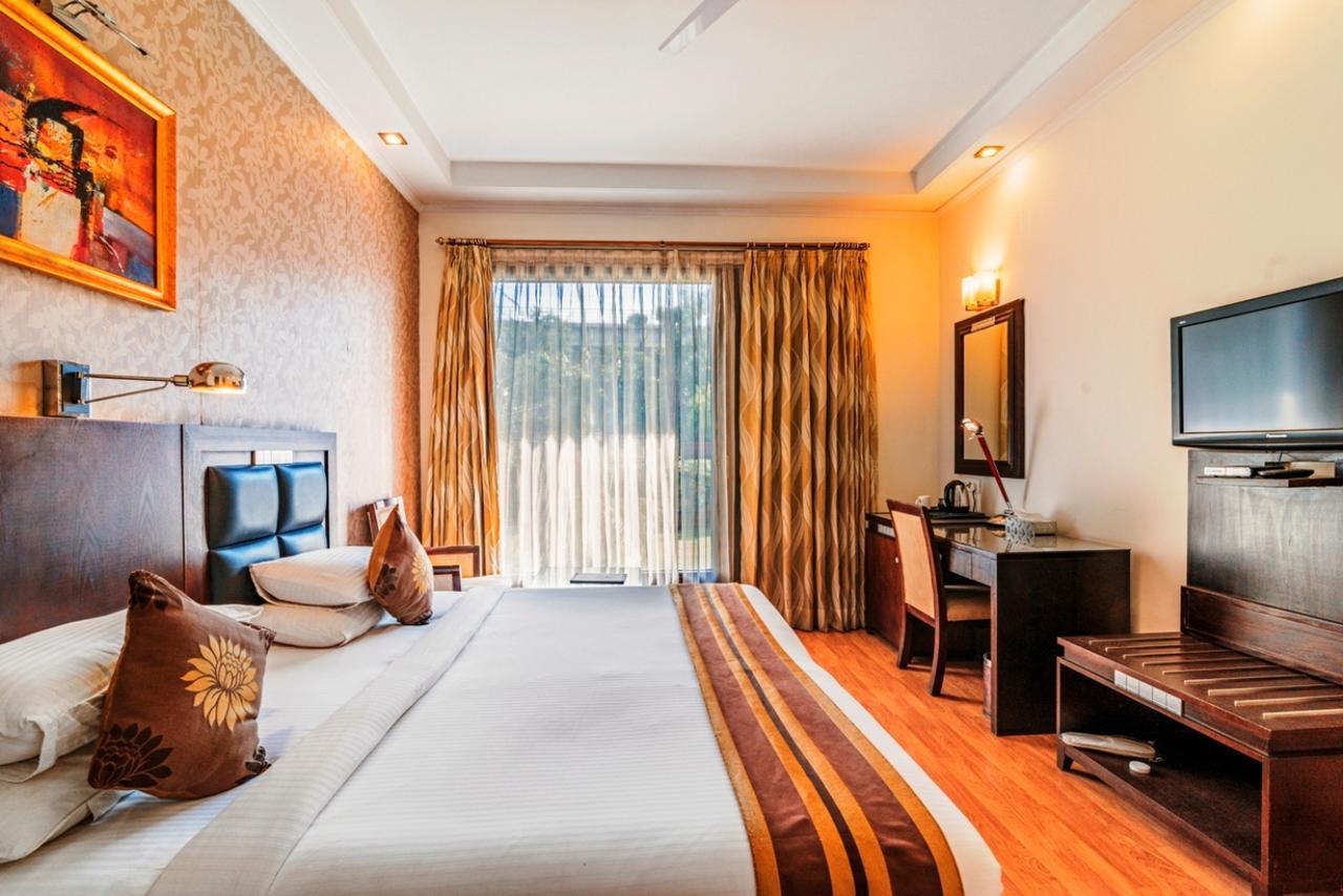 Royal Residence Mg Road Gurgaon Eksteriør bilde