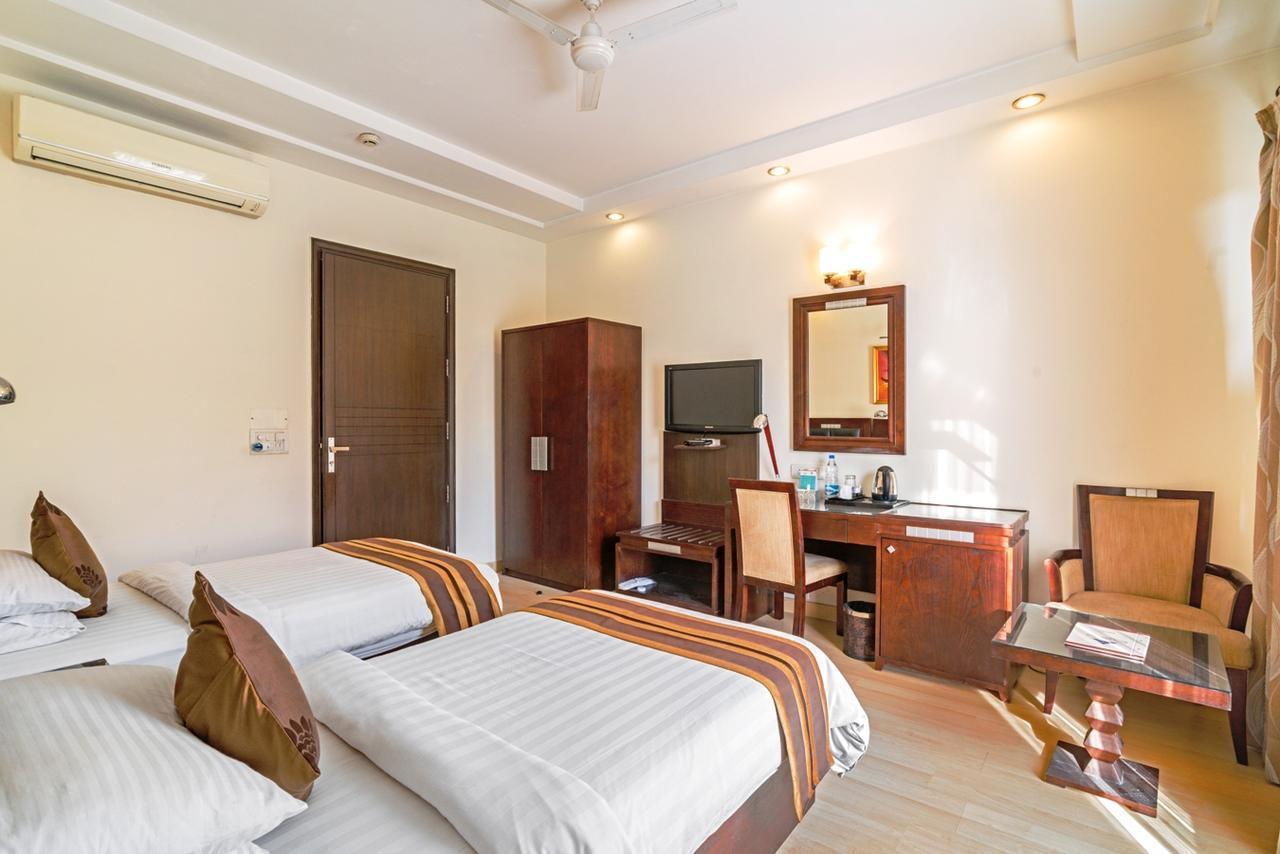 Royal Residence Mg Road Gurgaon Eksteriør bilde